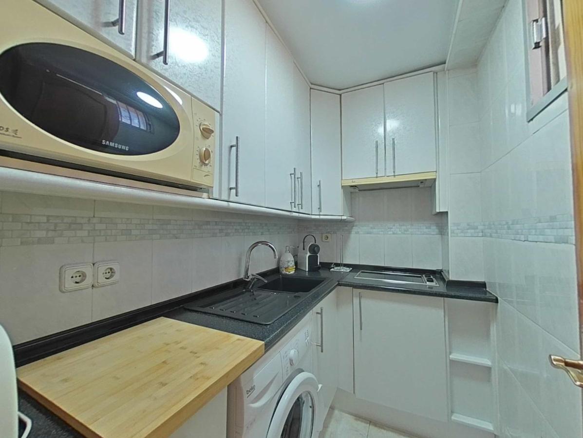 Acogedor En La Carihuela Con Plaza De Garaje Garantizada! Sol Montemar Lejlighed Torremolinos Eksteriør billede